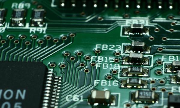 Tecnologie ed applicazioni della microelettronica nell’industria fiorentina